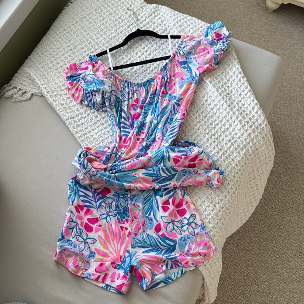 Lilly Pulitzer Samia Off Shoulder Romper S, Resort White Rainforest Retreat. - Picture 5 of 7
